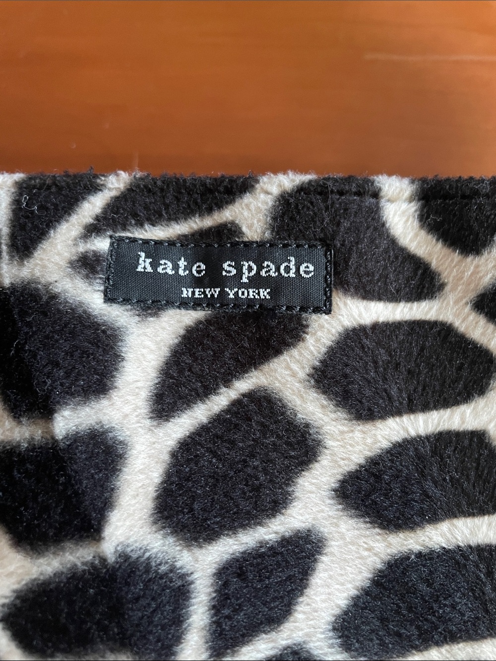 kate spade Black and Cream Giraffe-Print Shoulder Bag - Picture 2 of 11